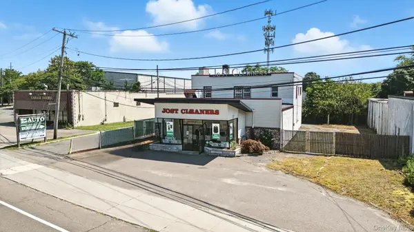 230 N Main ST, Sayville, NY 11782