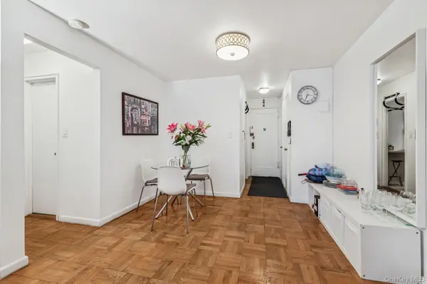7502 Austin ST #1L, Forest Hills, NY 11375