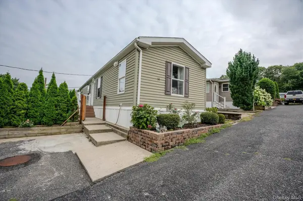 1795 Osborn AVE #54, Riverhead, NY 11901