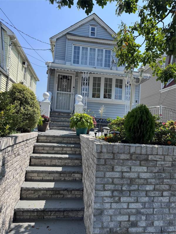 9353 207th ST, Queens Village, NY 11428