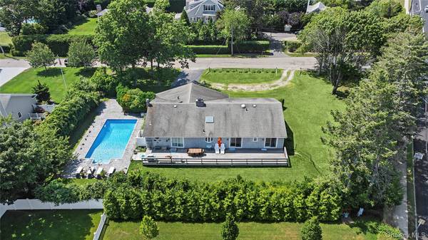 38 Liberty ST, Westhampton Beach, NY 11978