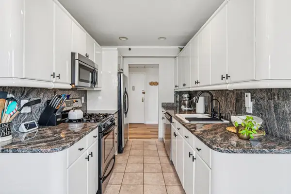 560 W Broadway #1G, Long Beach, NY 11561