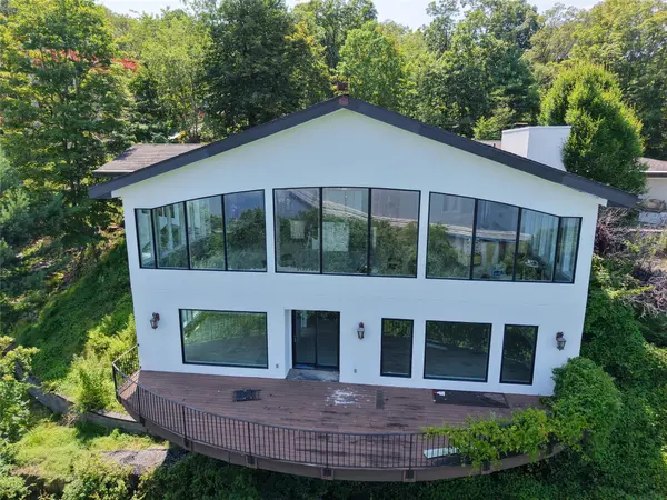 9 Tweed BLVD, Nyack, NY 10960
