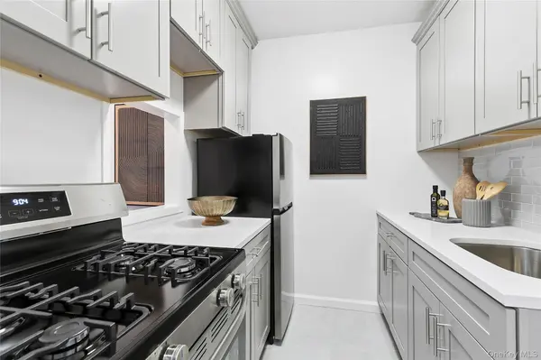 330 E 70th ST #6E, New York (manhattan), NY 10021