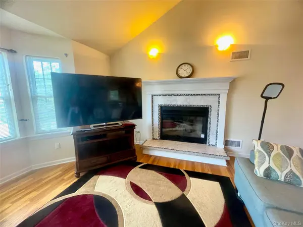 24 3rd ST, Middletown, NY 10940