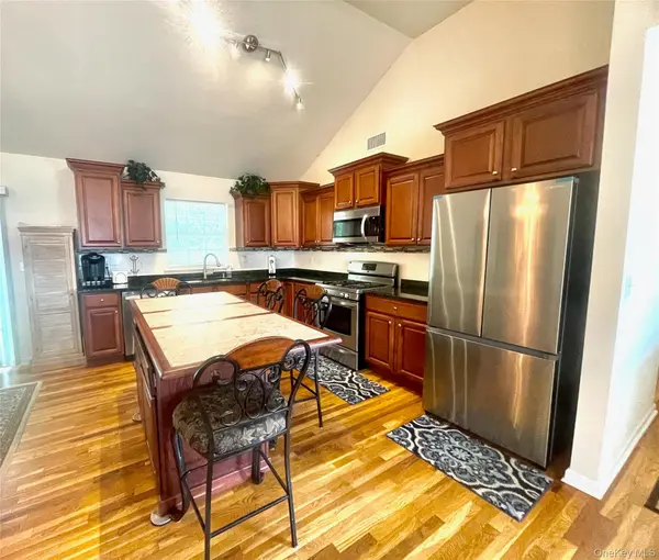 24 3rd ST, Middletown, NY 10940