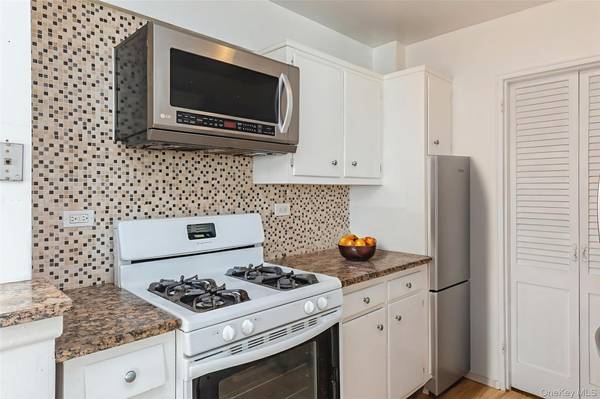 99-10 60th AVE #1C, Corona, NY 11368