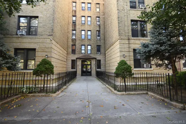 83-52 Talbot ST #5C, Kew Gardens, NY 11415