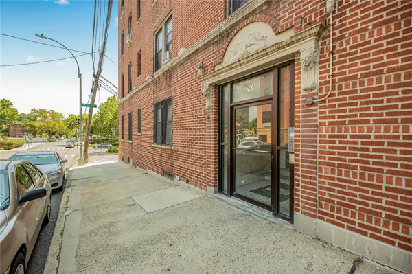 760 E 232nd ST, Bronx, NY 10466