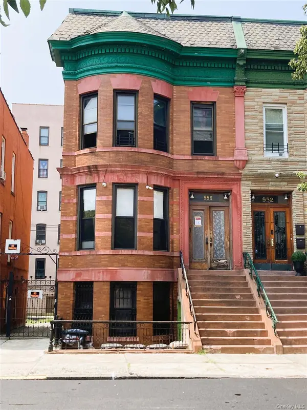 956 E 156th ST, Bronx, NY 10455