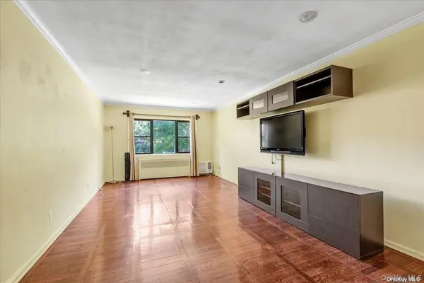 1205 E Broadway #F-13, Hewlett, NY 11557
