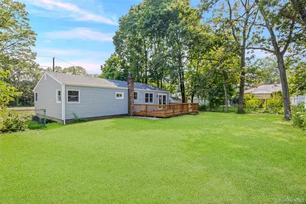 4991 Express DR, Lake Ronkonkoma, NY 11779