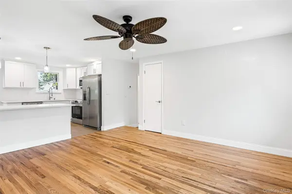4991 Express DR, Lake Ronkonkoma, NY 11779