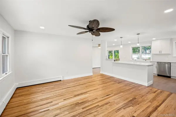4991 Express DR, Lake Ronkonkoma, NY 11779