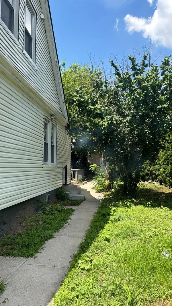 9 Roanoke ST, Yonkers, NY 10710