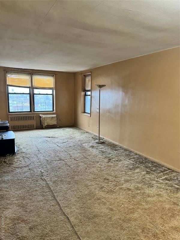 8746 Chelsea ST #6E, Jamaica Estates, NY 11432