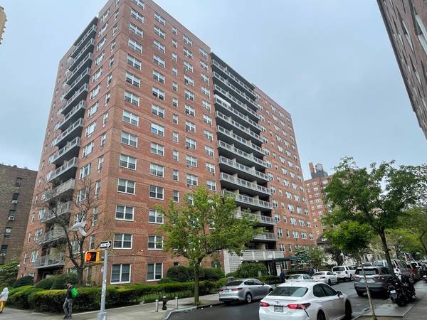 16010 89th AVE #15H, Jamaica, NY 11432