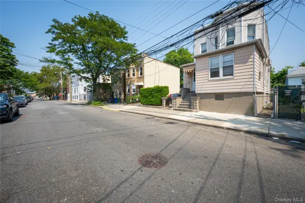 58-17-15 Penrod ST, Corona, NY 11368