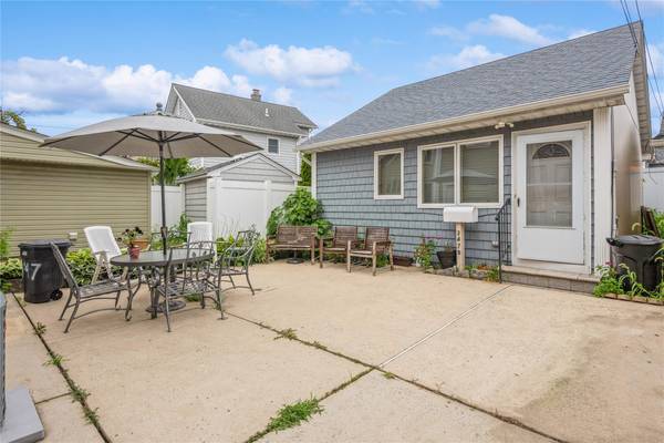 347 Bayville AVE, Bayville, NY 11709