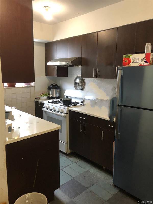 42-19 162nd ST, Flushing, NY 11358