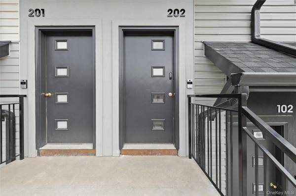 15 Ridge AVE #204, Spring Valley, NY 10977