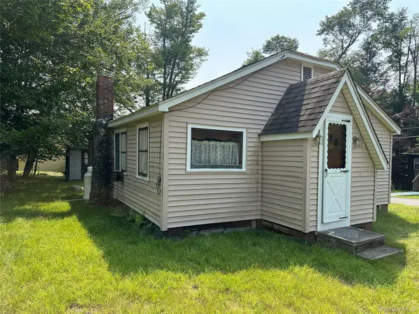 13 E Pierce AVE, Smallwood, NY 12720