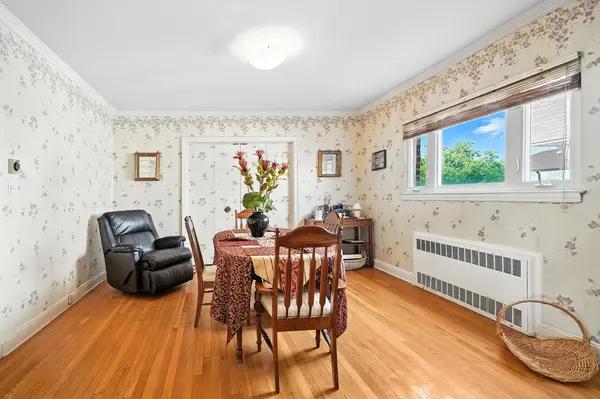 110-39 67 DR, Forest Hills, NY 11375
