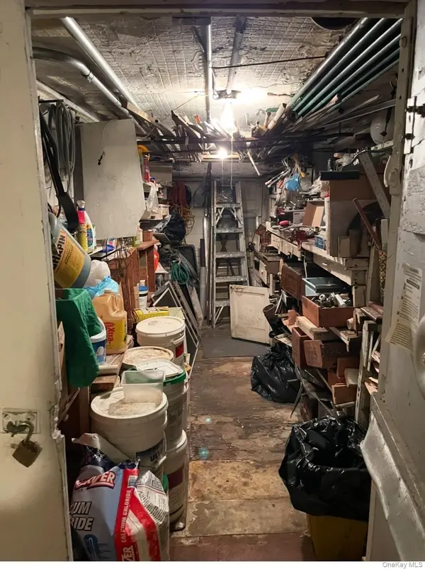 39-17 65 Pl, Woodside, NY 11377