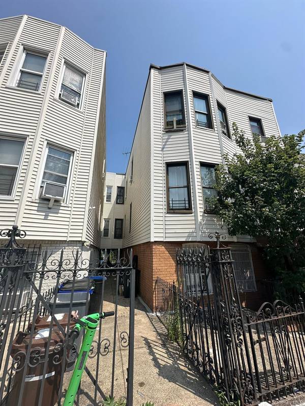 1916 Barnes AVE, Bronx, NY 10462