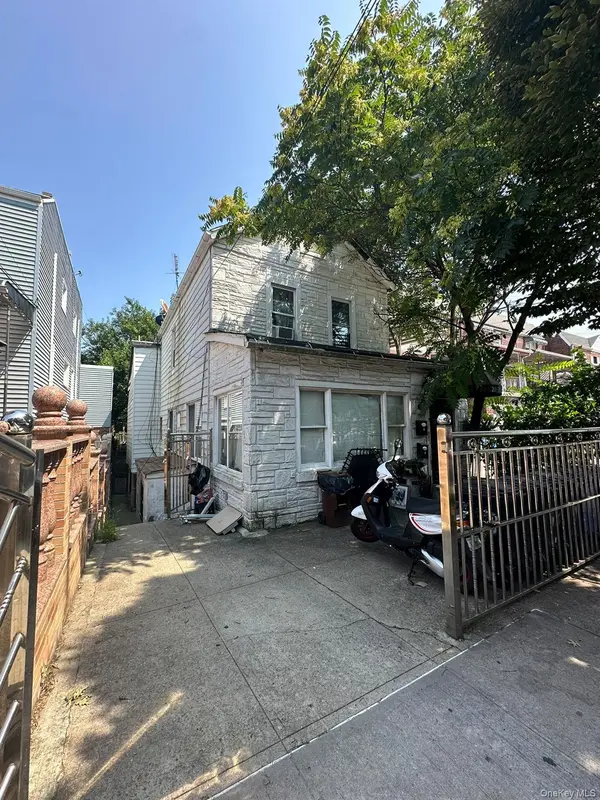 2080 Matthews AVE, Bronx, NY 10462