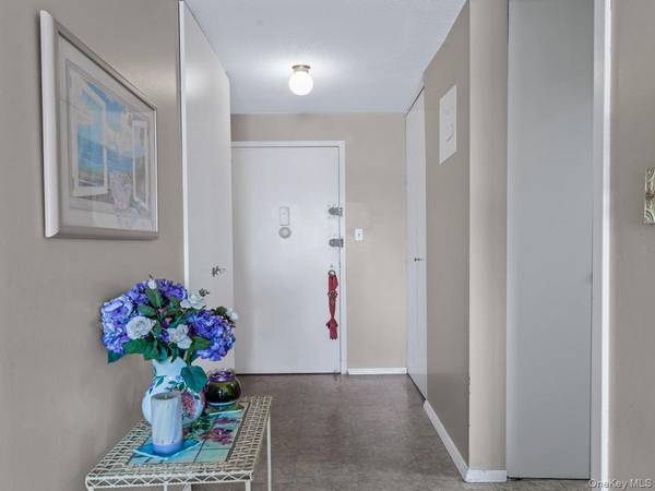 77 Fulton ST #19C, New York (manhattan), NY 10038
