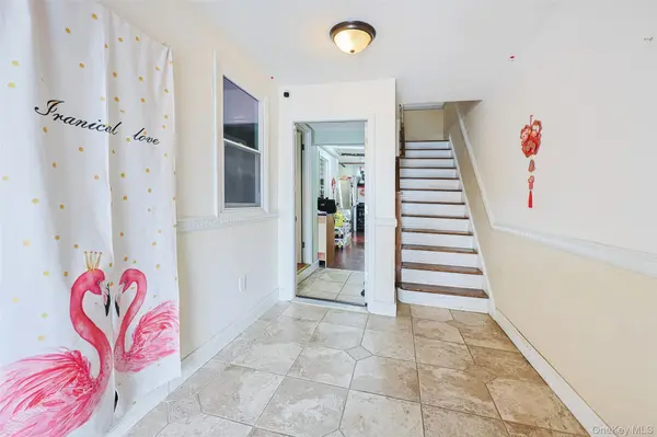 8012 165th ST, Flushing, NY 11432