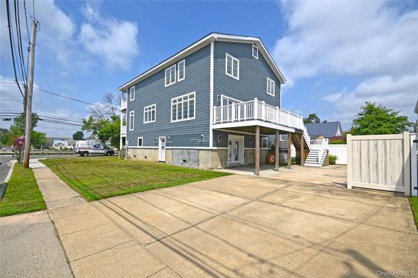 7 East BLVD, East Rockaway, NY 11518