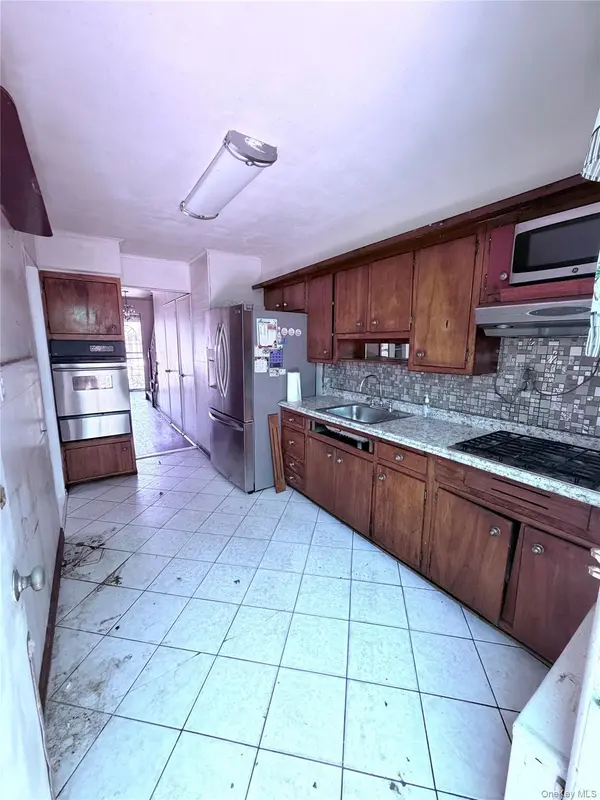 11815 Springfield BLVD, Springfield Gardens, NY 11411