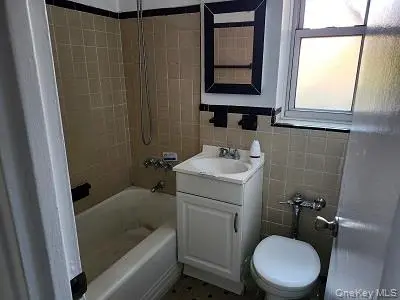 485 Bronx River #B15, Yonkers, NY 10704
