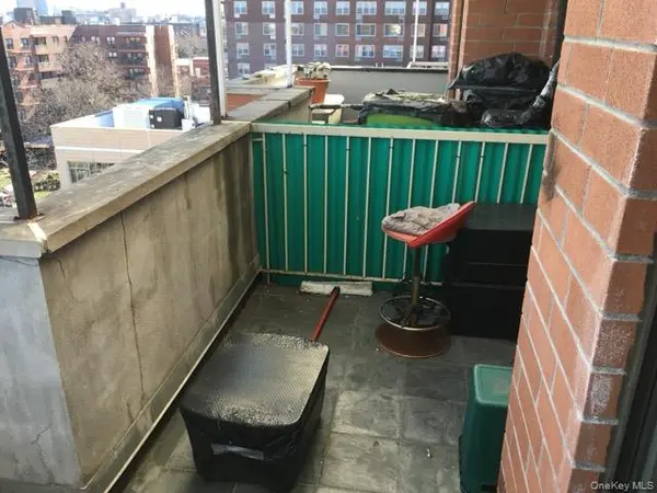 8523 Broadway #9B, Elmhurst, NY 11373