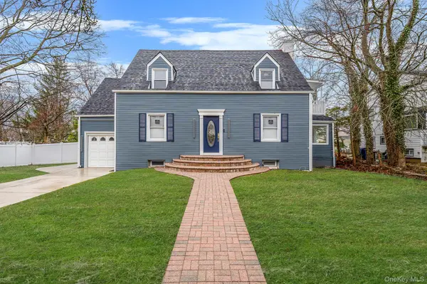 255 Moore AVE, Freeport, NY 11520