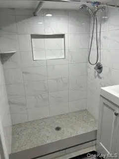 Address not disclosed, Jamaica, NY 11433
