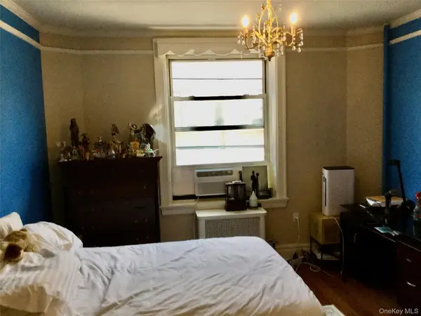 35-20 82 ST #31, Jackson Heights, NY 11372
