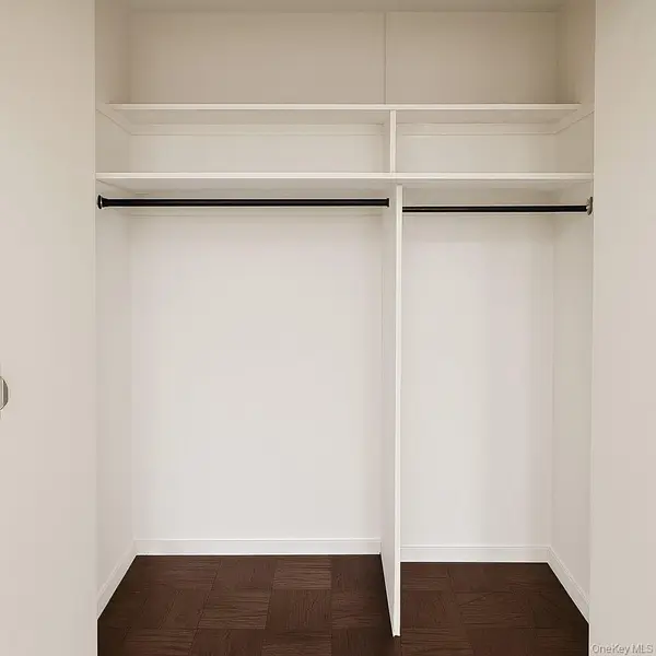 61-20 Grand Central Pkwy #B600, Forest Hills, NY 11375