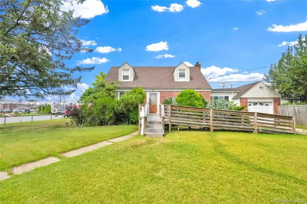 2347 Roosevelt AVE, East Meadow, NY 11554