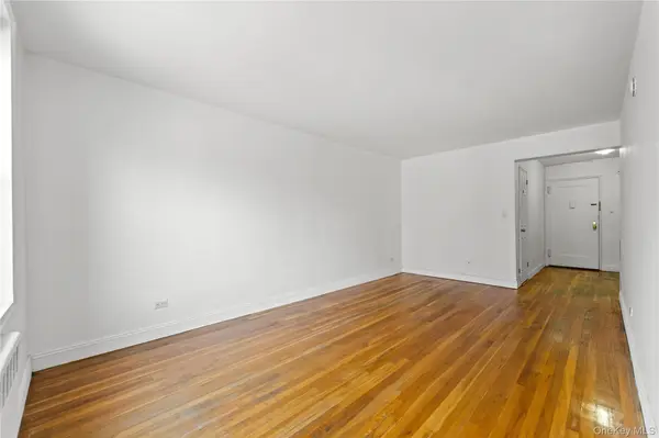 15020 71st AVE #4K, Flushing, NY 11367