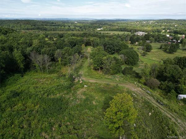36 Gem MTN, Lagrangeville, NY 12540