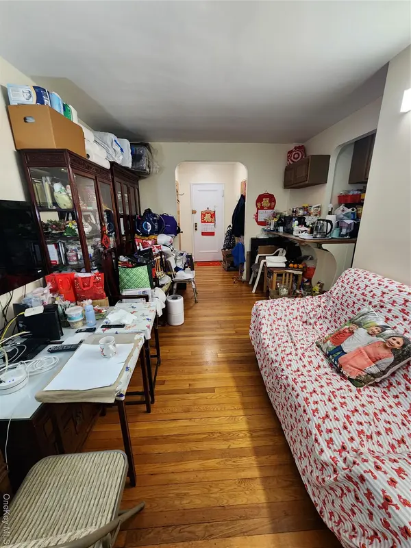 12325 82nd AVE #2T, Kew Gardens, NY 11415