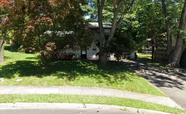20 Charles LN, Spring Valley, NY 10977