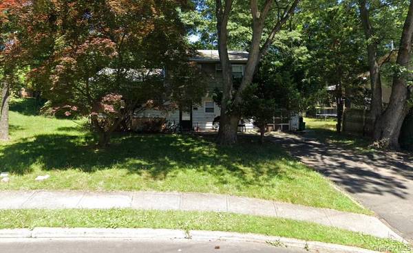 20 Charles LN, Spring Valley, NY 10977