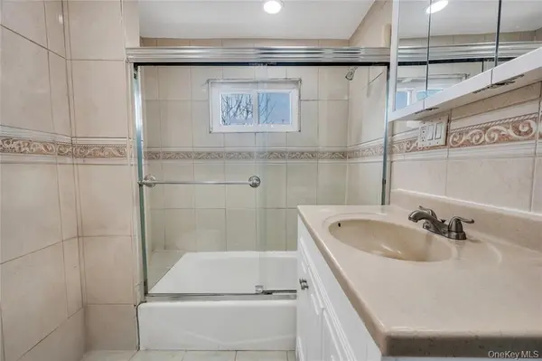 10312 114th ST, Richmond Hill S., NY 11419