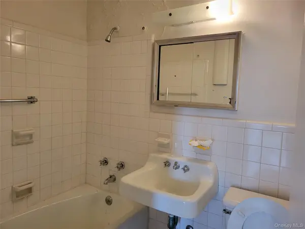 138-10 Franklin AVE #5H, Flushing, NY 11355