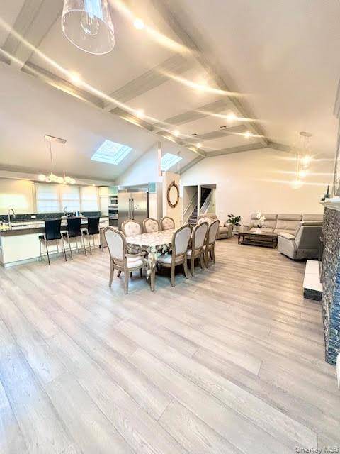 573 Fairway DR, Woodmere, NY 11598