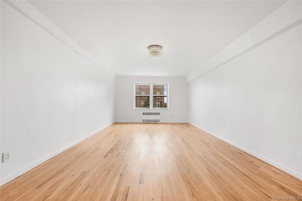 72-10 112 ST #5H, Forest Hills, NY 11375